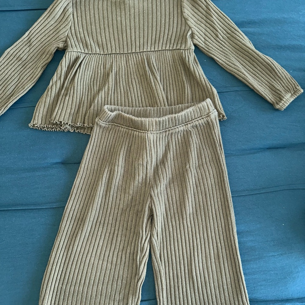 Old Navy Olive Set